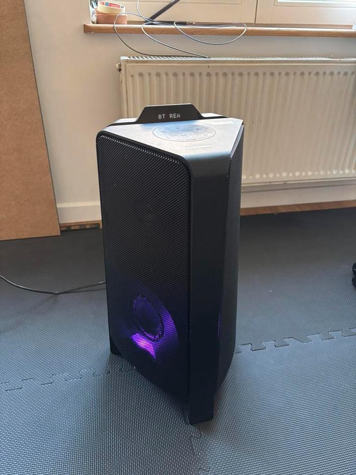 Samsung MX-T40 Party Speaker – Zo goed als nieuw, Audio, Tv en Foto, Luidsprekerboxen, Zo goed als nieuw, Front, Rear of Stereo speakers