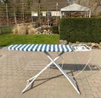 Planche à repasser avec prise de courant, à peine utilisée, Enlèvement, Comme neuf, Fer à repasser avec cordon