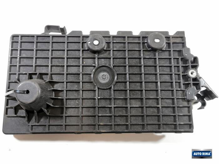 Accubak van een Volvo V40, Auto-onderdelen, Carrosserie, Volvo, Gebruikt, 3 maanden garantie, Ophalen of Verzenden