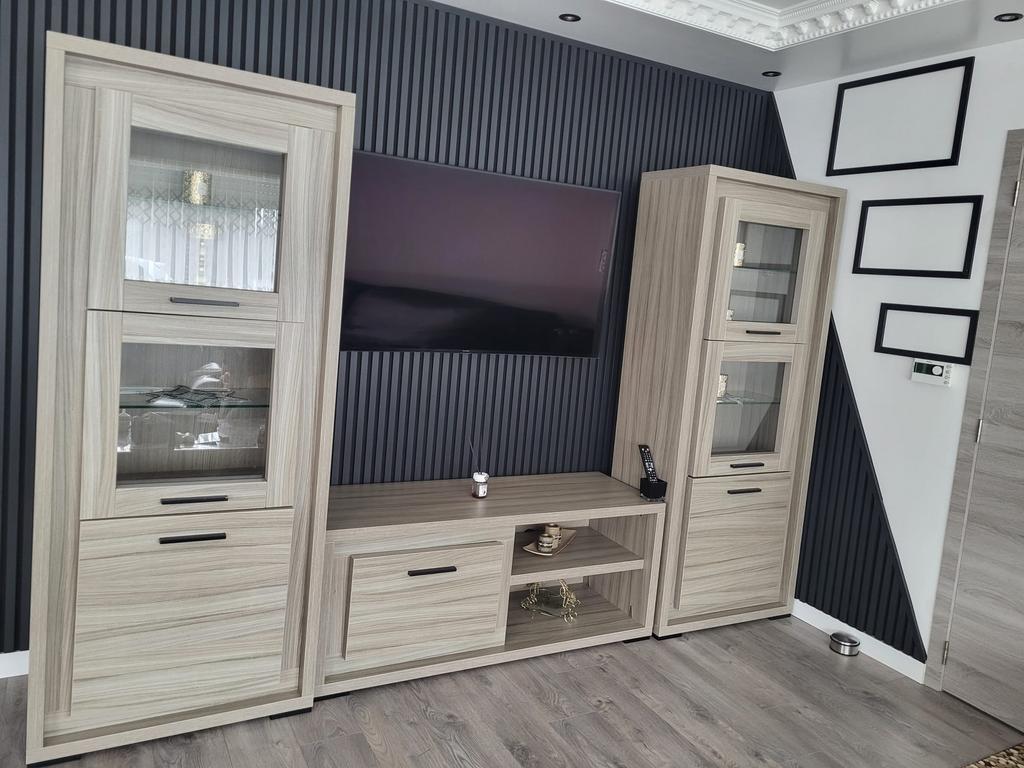 Zetels,salontafel,eettafel,bijzet tafel,tvkaast te koop, Enlèvement, Utilisé, Quatre personnes