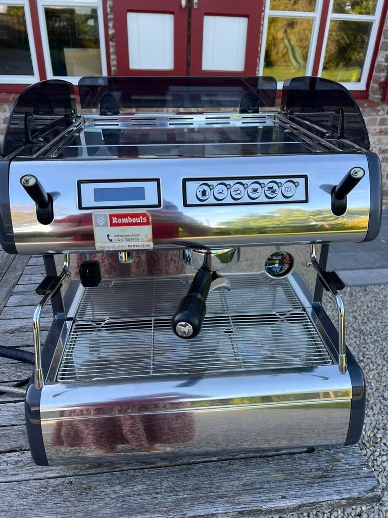 Professionele barista koffiemachine, Ophalen