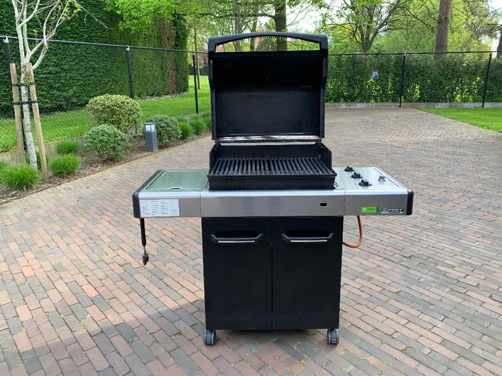 Barbecue à gaz Weber avec 3 brûleurs et brûleur latéral, Enlèvement, Utilisé, Weber