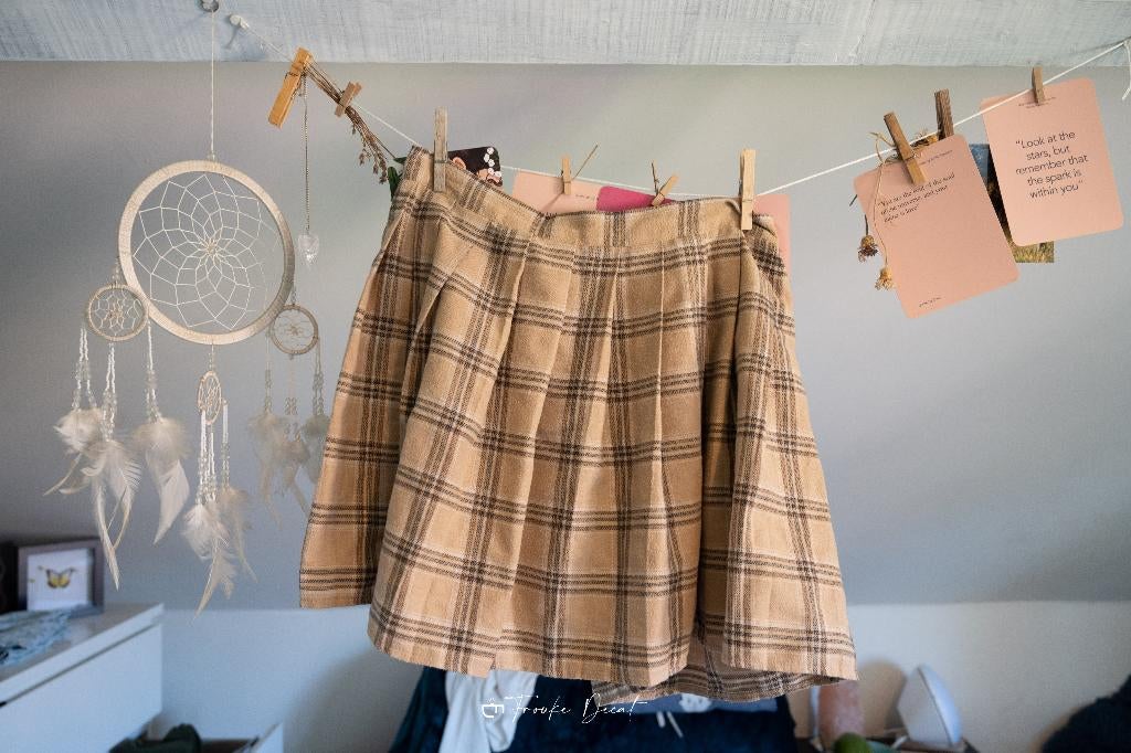 Geruiten korte rok, Ophalen, Gedragen, Bruin, Boven de knie