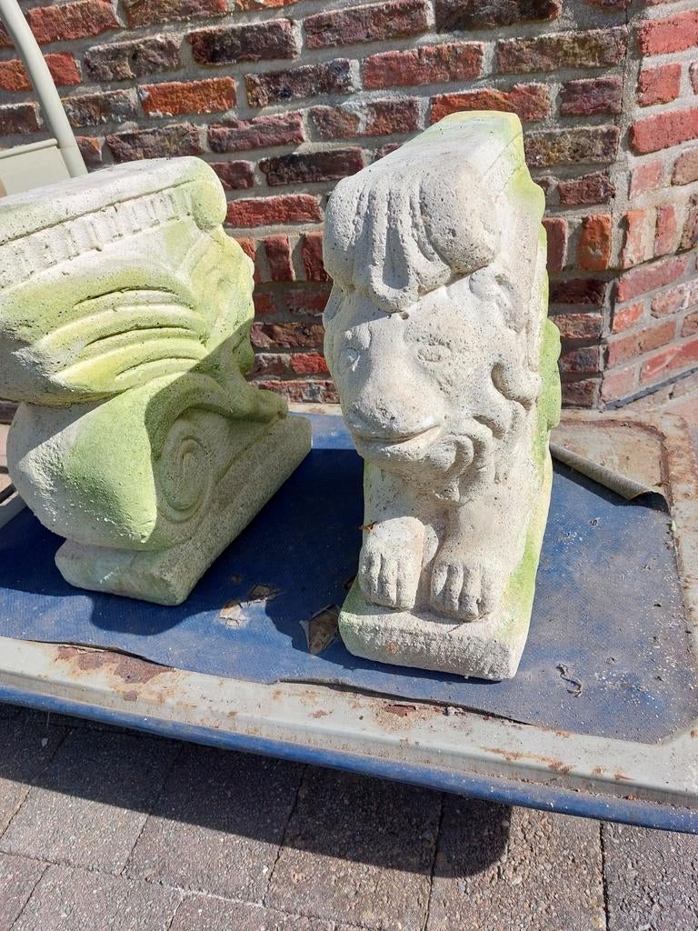 2 leeuwornamenten in echte witsteen, Enlèvement