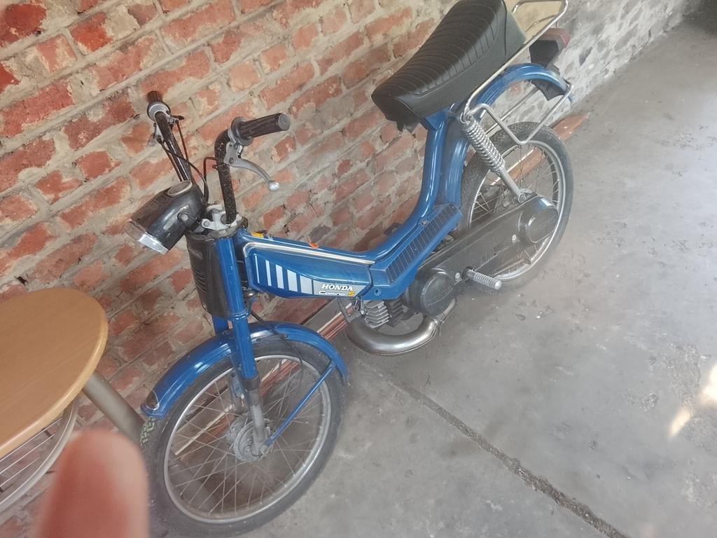 Honda camino préfixe demander 3000 €, merci, Fietsen en Brommers, Brommers | Tomos