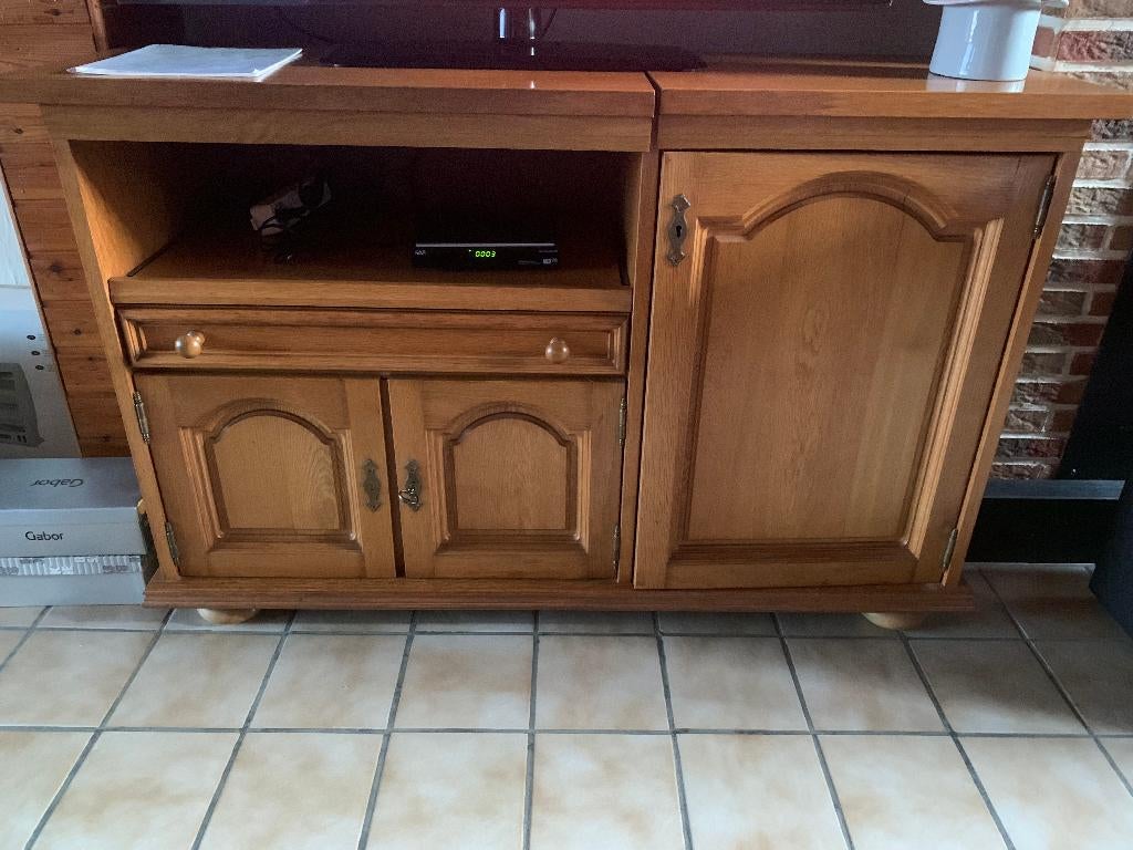tv kast, Enlèvement, Comme neuf