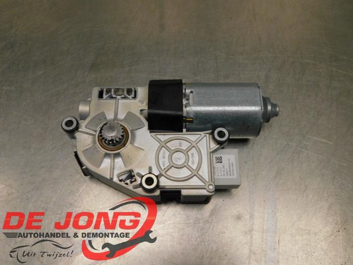 Moteur toit ouvrant d'un Audi A6, Autos : Pièces & Accessoires, Carrosserie & Tôlerie, Audi, Utilisé, 3 mois de garantie, Enlèvement ou Envoi