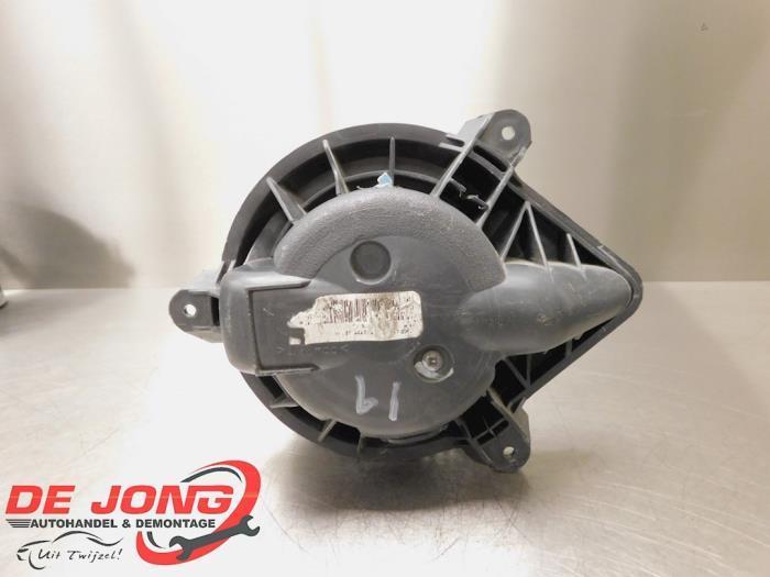 Moteur de ventilation chauffage d'un Opel Vivaro, Autos : Pièces & Accessoires, Autres pièces automobiles, Opel, Utilisé, 3 mois de garantie