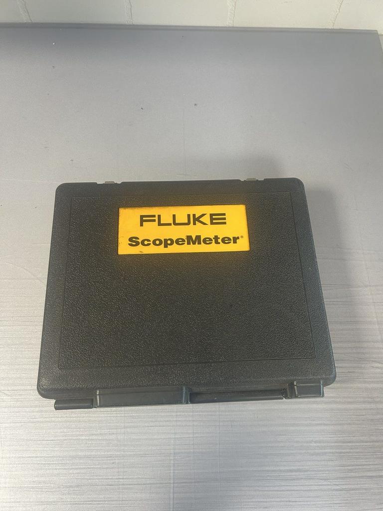 Fluke Scopemeter 123 20MHZ, Bricolage & Construction, Instruments de mesure, Utilisé, Enlèvement ou Envoi