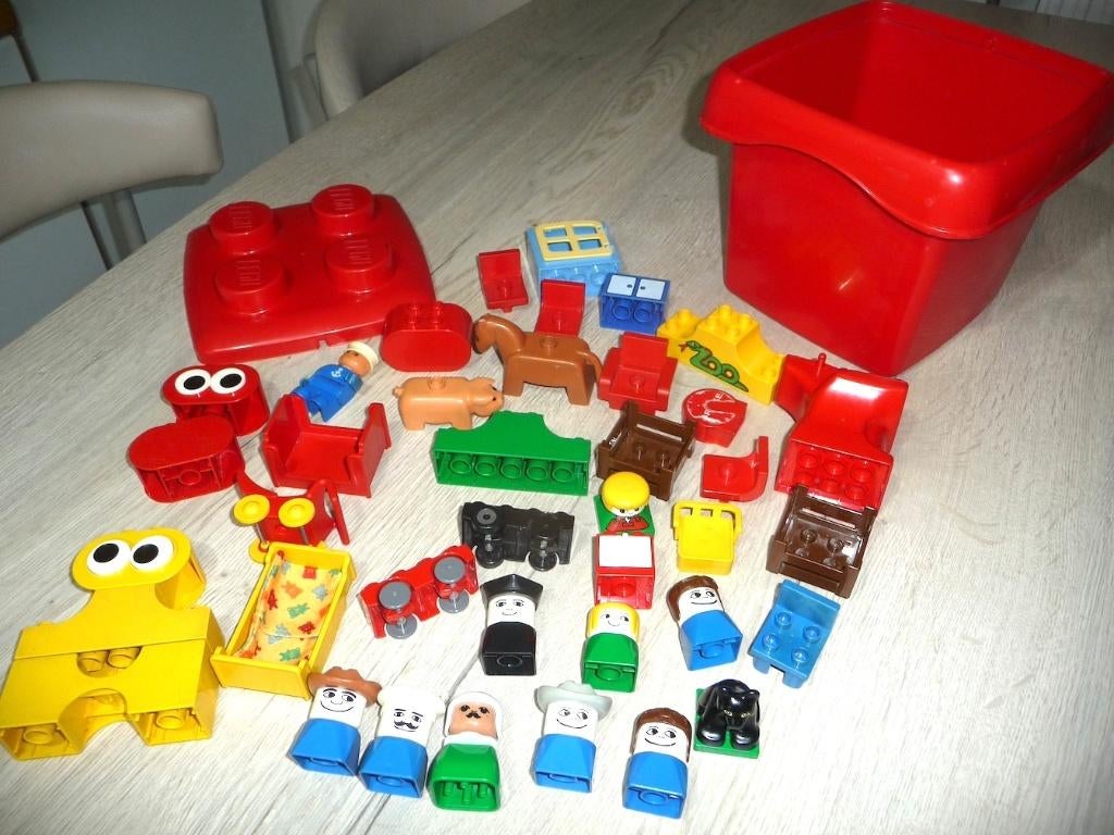 DUPLO doos vintage, Kinderen en Baby's, Speelgoed | Duplo en Lego, Zo goed als nieuw, Duplo, Losse stenen, Inclusief accessoires