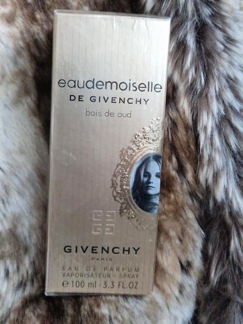 LUXURY PARFUM Eau Demoiselle De Givenchy bois de oud 100ml, Verzamelen, Parfumverzamelingen, Nieuw, Ophalen of Verzenden