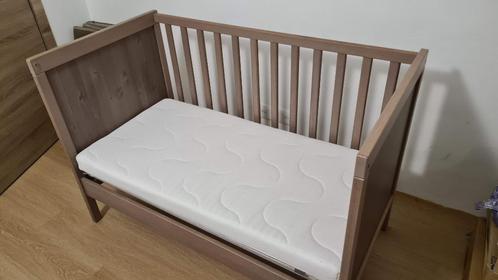 Ikea ledikant/wiegje met matrasje, Kinderen en Baby's, Babywiegjes en Ledikanten, Zo goed als nieuw, Ledikant, Ophalen