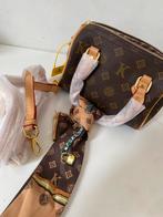 Stijlvolle handtas met sjaal (nieuw), Handtassen en Accessoires, Tassen | Damestassen, Ophalen of Verzenden, Zo goed als nieuw