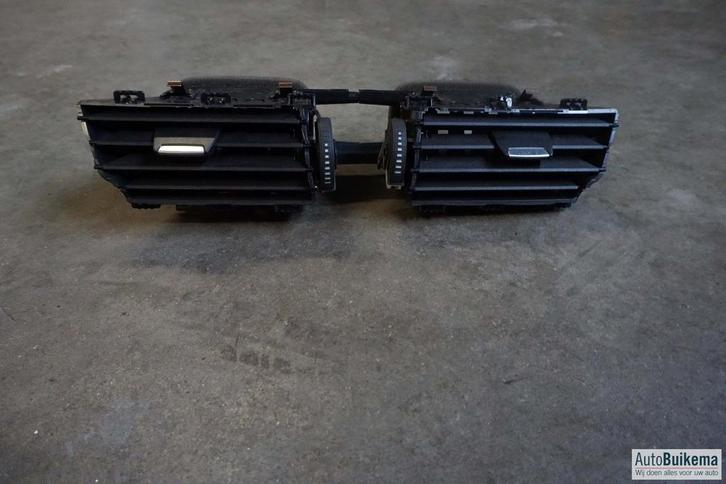 Origineel Bmw 2 Serie F45 ventilatie rooster, Auto-onderdelen, Dashboard en Schakelaars, BMW, Nieuw, Ophalen of Verzenden