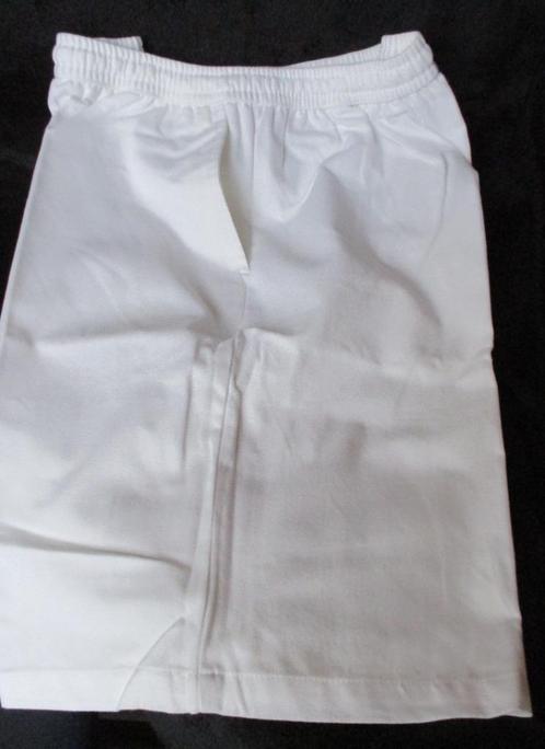 Bermuda broek , katoen , grote maat , nieuwe staat, Vêtements | Femmes, Culottes & Pantalons, Neuf, Taille 46/48 (XL) ou plus grande