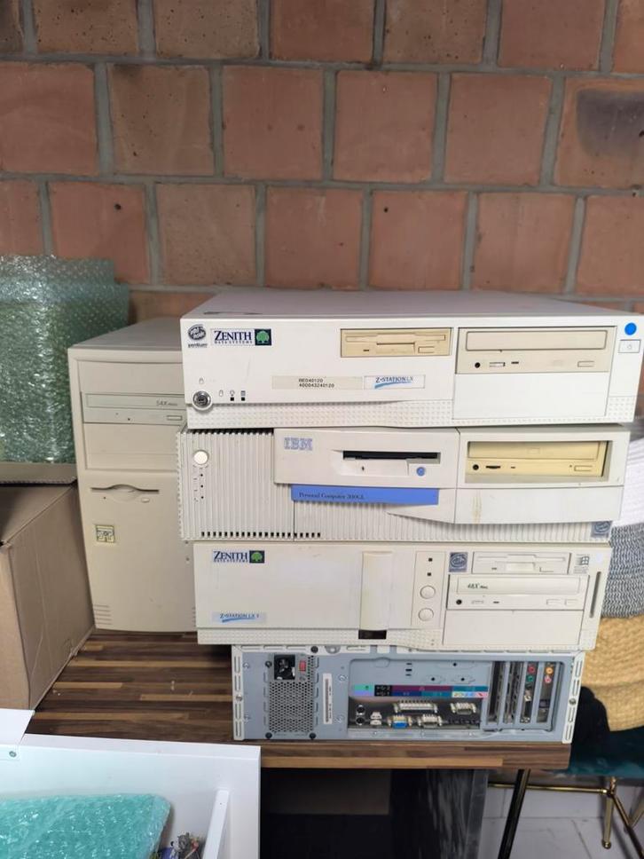 Gros lot de PC et écrans vintage, Computers en Software, Vintage Computers, Ophalen