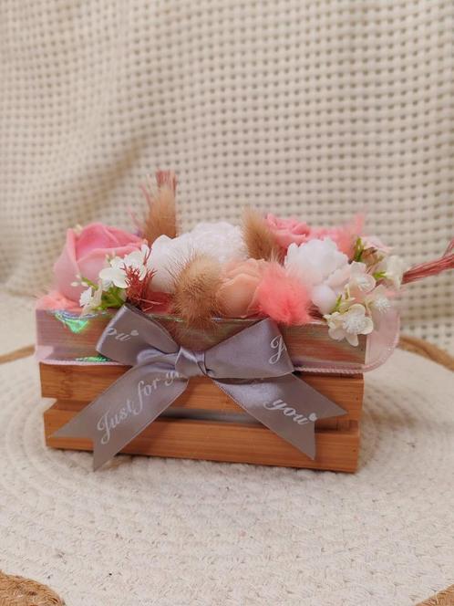 À VENDRE – Création Florale Artisanale en Fondant Bougie, Huis en Inrichting, Woonaccessoires | Kandelaars en Kaarsen, Zo goed als nieuw