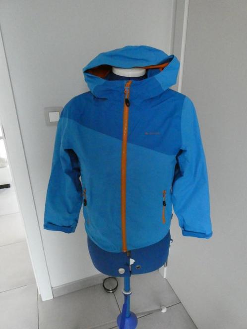 Lichtblauwe regenjas - 8j, Kinderen en Baby's, Kinderkleding | Maat 128, Gebruikt, Jongen of Meisje, Jas, Ophalen of Verzenden