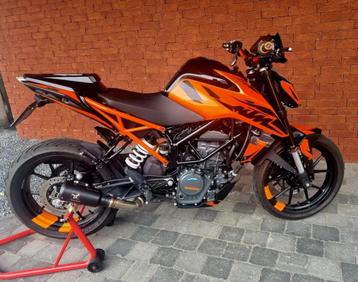 KTM Duke 125 met vele opties beschikbaar voor biedingen
