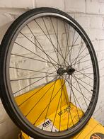 Voorwiel 28 inch met band (afhalen Gent), Enlèvement, Comme neuf, Pneu