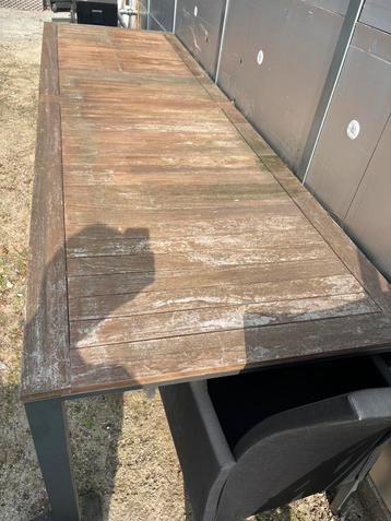 Tuintafel Buitenhof beschikbaar voor biedingen
