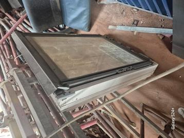 Velux, Enlèvement ou Envoi, Bois