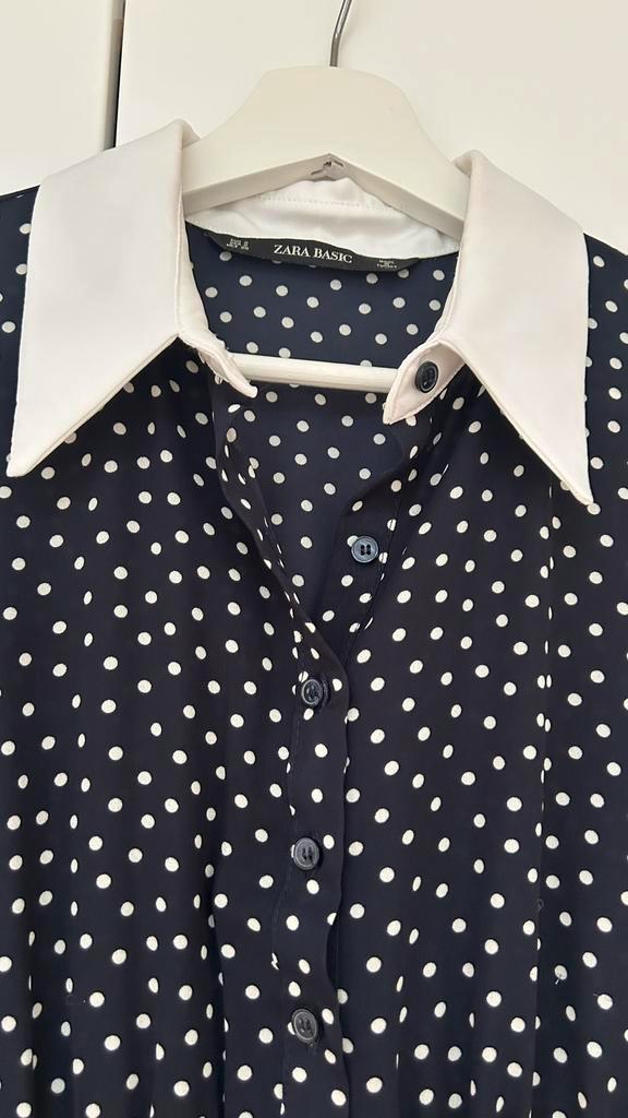 ZARA XS tot S marine blauw klassiek jurkje met wit dots, Kleding | Dames, Jurken, Zo goed als nieuw, Ophalen of Verzenden