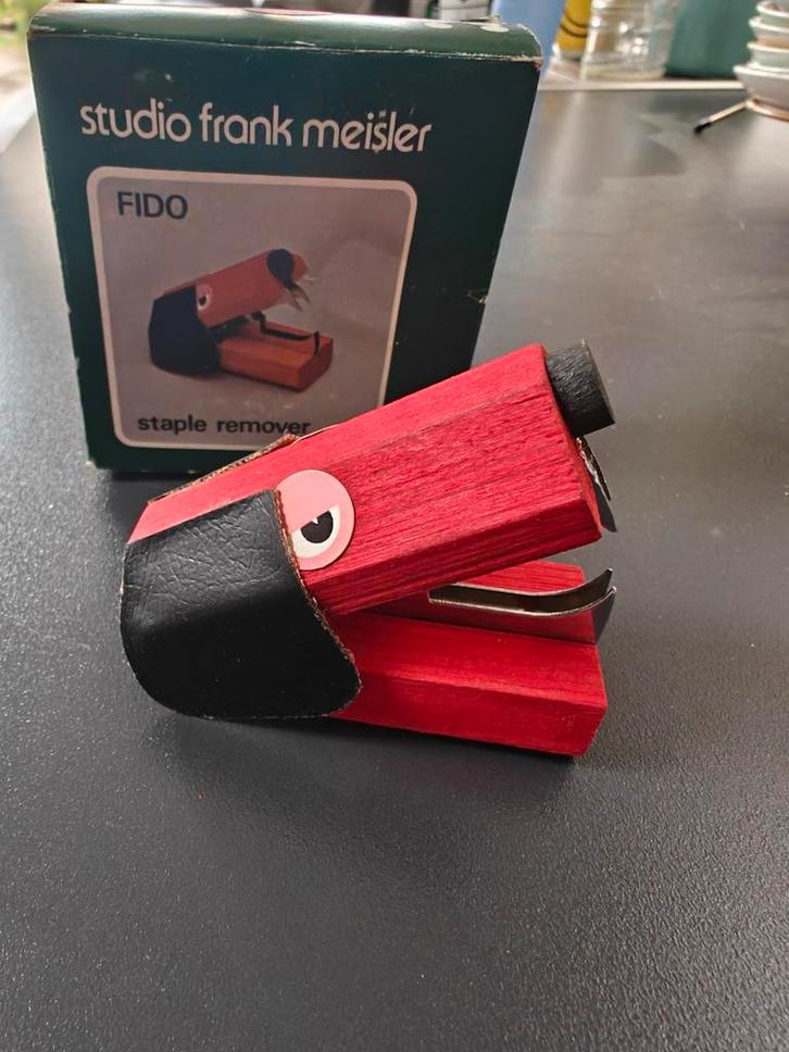 Studio Frank Meisler Fido dog nietjes verwijderaar, Antiek en Kunst, Antiek | Kantoor en Zakelijk, Ophalen of Verzenden