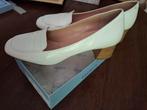 Chaussures Full Voltan blanches, Vêtements | Femmes, Chaussures, Enlèvement, Comme neuf
