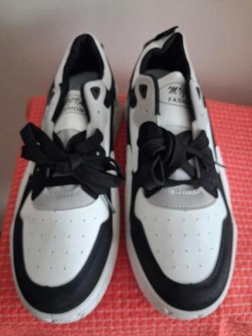Shoes Culture sneakers MIJIA wit/zwart maat 44 nieuwe staat  beschikbaar voor biedingen