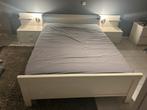 Bed met schab + twee bijhorende nachtkastjes met verlichting, Ophalen, Gebruikt, Wit, 140 cm