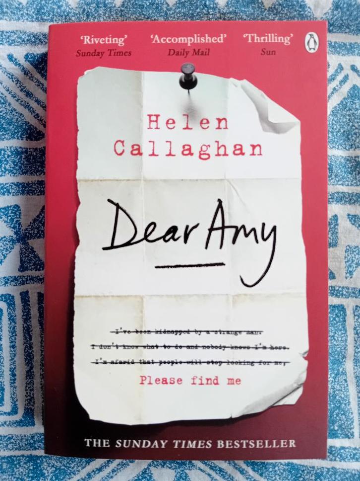Dear Amy by Helen Callaghan, Boeken, Thrillers, Zo goed als nieuw, Europa overig, Ophalen of Verzenden