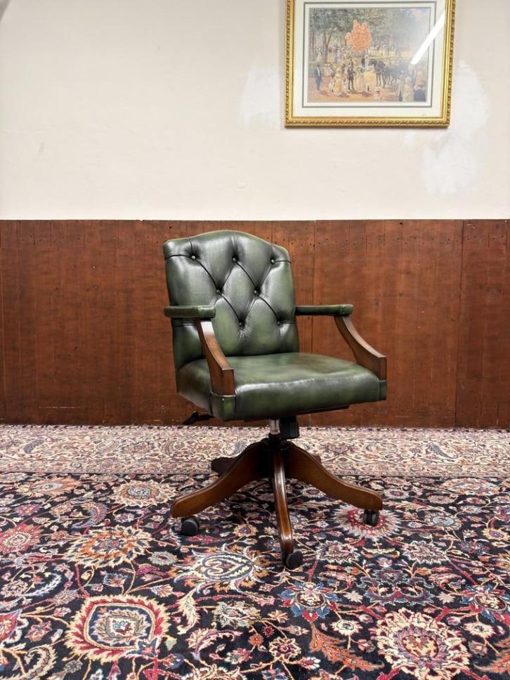 Engelse Chesterfield President Chair Bureaustoel, Antiek en Kunst, Antiek | Kantoor en Zakelijk, Ophalen of Verzenden
