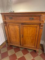 Vintage wooden cupboard, Ophalen