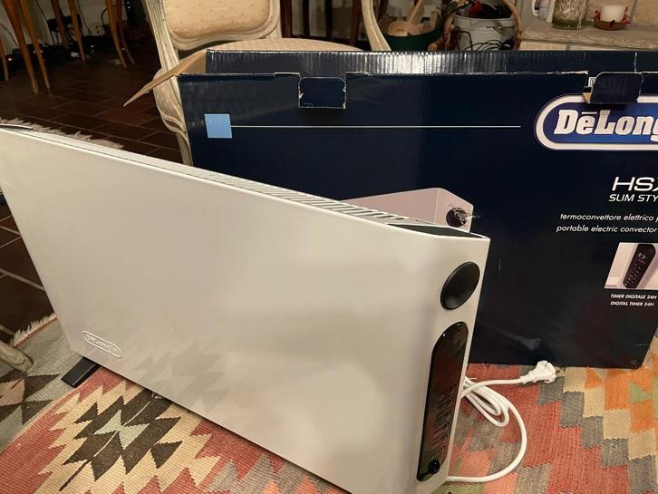 Delonghi HSX draagbare convector (radiator), Doe-het-zelf en Bouw, Verwarming en Radiatoren, Zo goed als nieuw, Radiator, 800 watt of meer