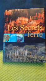 Livre "Les secrets de la Terre", Natuurwetenschap, Zo goed als nieuw, Ophalen