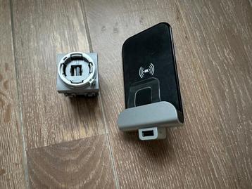 Legrand Draadloze Qi lader LXX03, Ophalen of Verzenden, Zo goed als nieuw