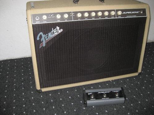 Fender Super-Sonic 60 Combo Blonde and Oxblood, Muziek en Instrumenten, Versterkers | Bas en Gitaar, Gebruikt, Gitaar, 50 tot 100 watt