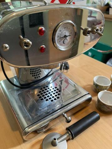 Espresso maker Illy - design by Luca Trazzi beschikbaar voor biedingen