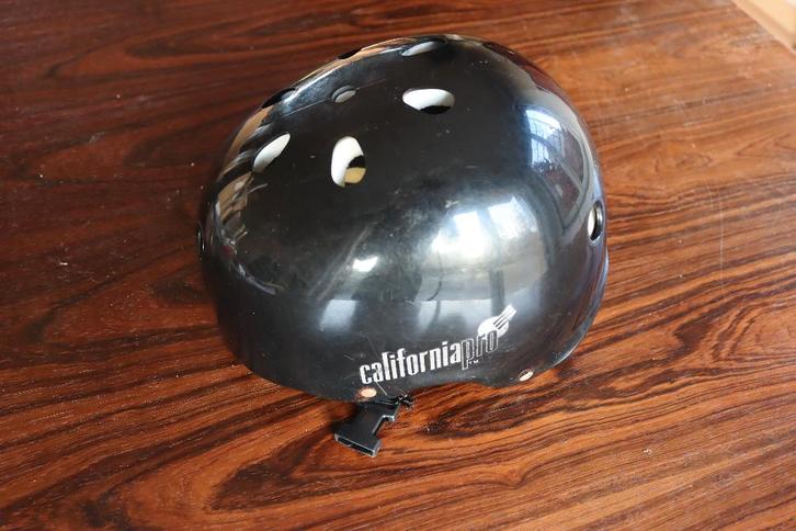 Skatehelm, Sports & Fitness, Skateboard, Utilisé, Protection, Enlèvement