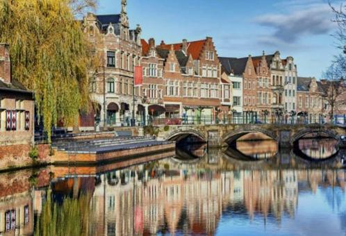 Overdekte, afgesloten parkingplek te huur/Grote Markt Lier, Immo, Garages en Parkeerplaatsen, Provincie Antwerpen