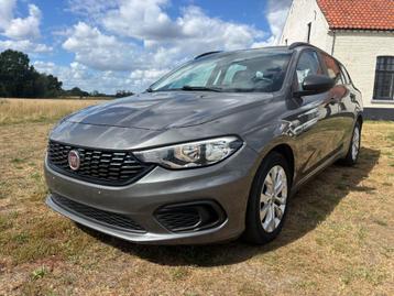 Fiat Tipo 1.4i break 70kW Euro6b Android Carplay 93 000 km, Autos, Argent ou Gris, Achat, Euro 6, Carnet d'entretien