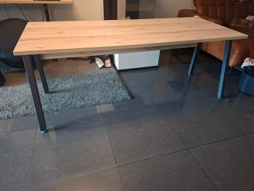 Bureau 80x200cm te koop beschikbaar voor biedingen