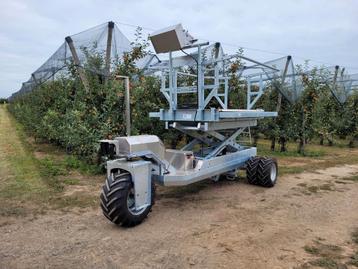 Elektrische hoogwerker fruitteelt hoogwerker snoeiplatform  beschikbaar voor biedingen