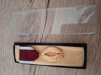 Medaille : gouden palm in de kroonorde, Verzenden