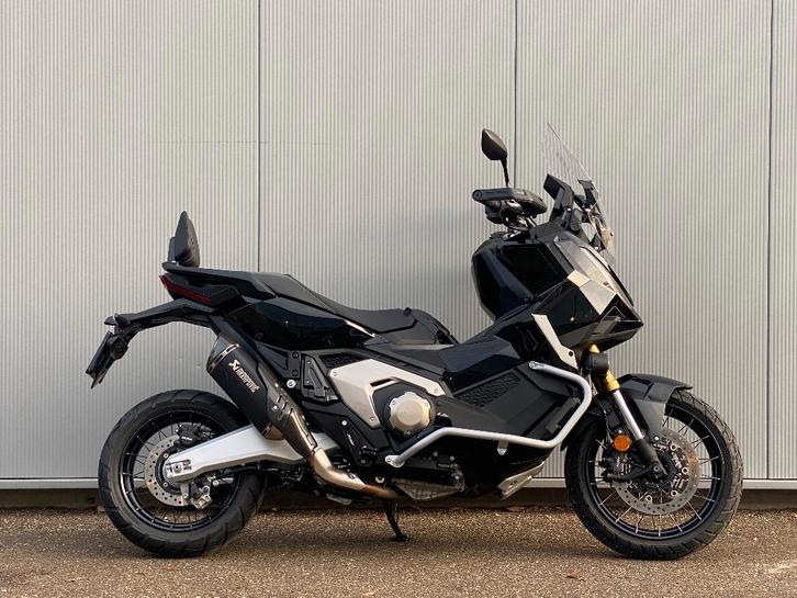 Honda X-ADV 750 Black Edition avec Akrapovic / 2025 / 2400km, Motos, Motos | Honda, Entreprise, Tourisme, plus de 35 kW, 2 cylindres
