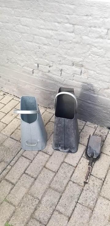 koolkannen en koolschop beschikbaar voor biedingen