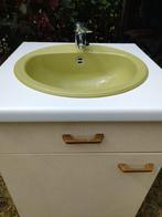 Olijfgroene lavabo met Grohe kraan en kastje, Huis en Inrichting, Ophalen, Gebruikt, 50 tot 100 cm, Minder dan 100 cm