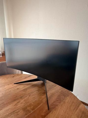 ALIENWARE Curved Monitor 35inch + LED beschikbaar voor biedingen