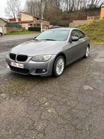 BMW série 3 320i 170ch 194088 km, Auto's, BMW, 4 zetels, Achterwielaandrijving, Zwart, Leder